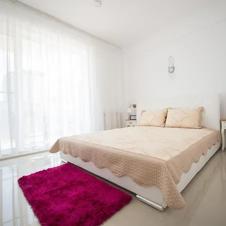 Apartel Bella Mare *